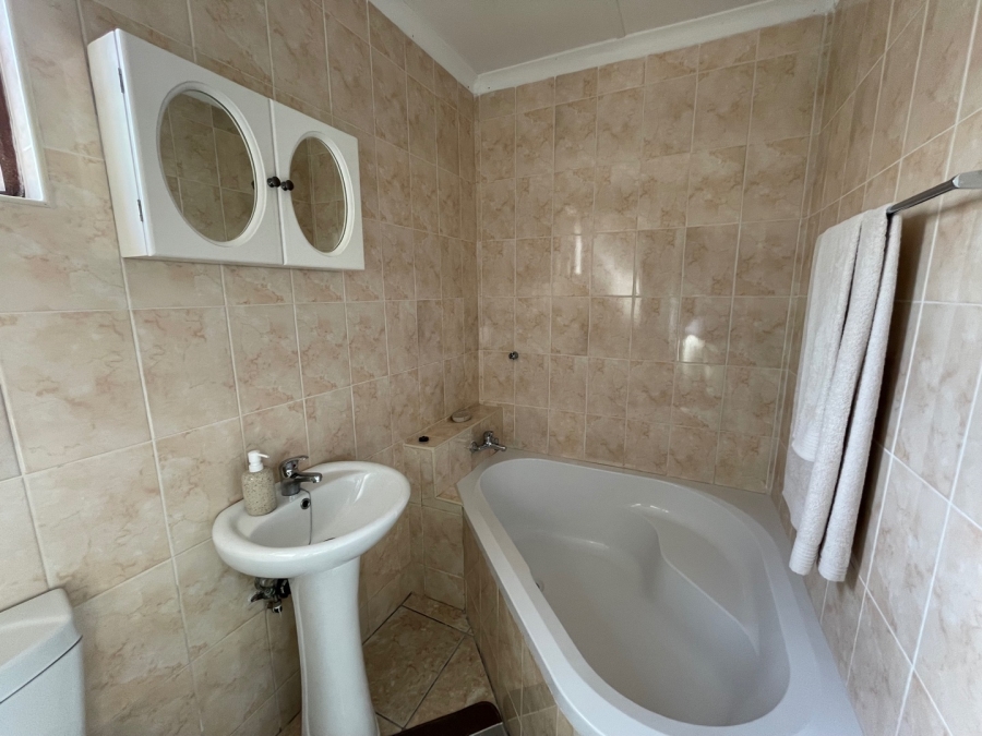 To Let 2 Bedroom Property for Rent in Bunkers Hill Eastern Cape